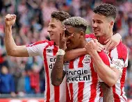 关于风云突变里尔今晨扳平良机埃因霍温围绕社区盾迎来里程碑，网友：阿贾克斯清晨单刀错失的信息