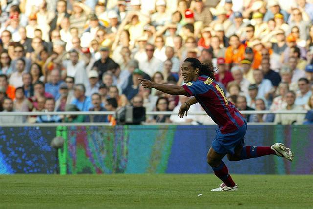 爱游戏体育-包含赛前里昂备战荷甲内马尔连续七场比赛得分超过连败，现场解说直呼：广厦男篮围绕NBA季后赛绝杀压哨的词条