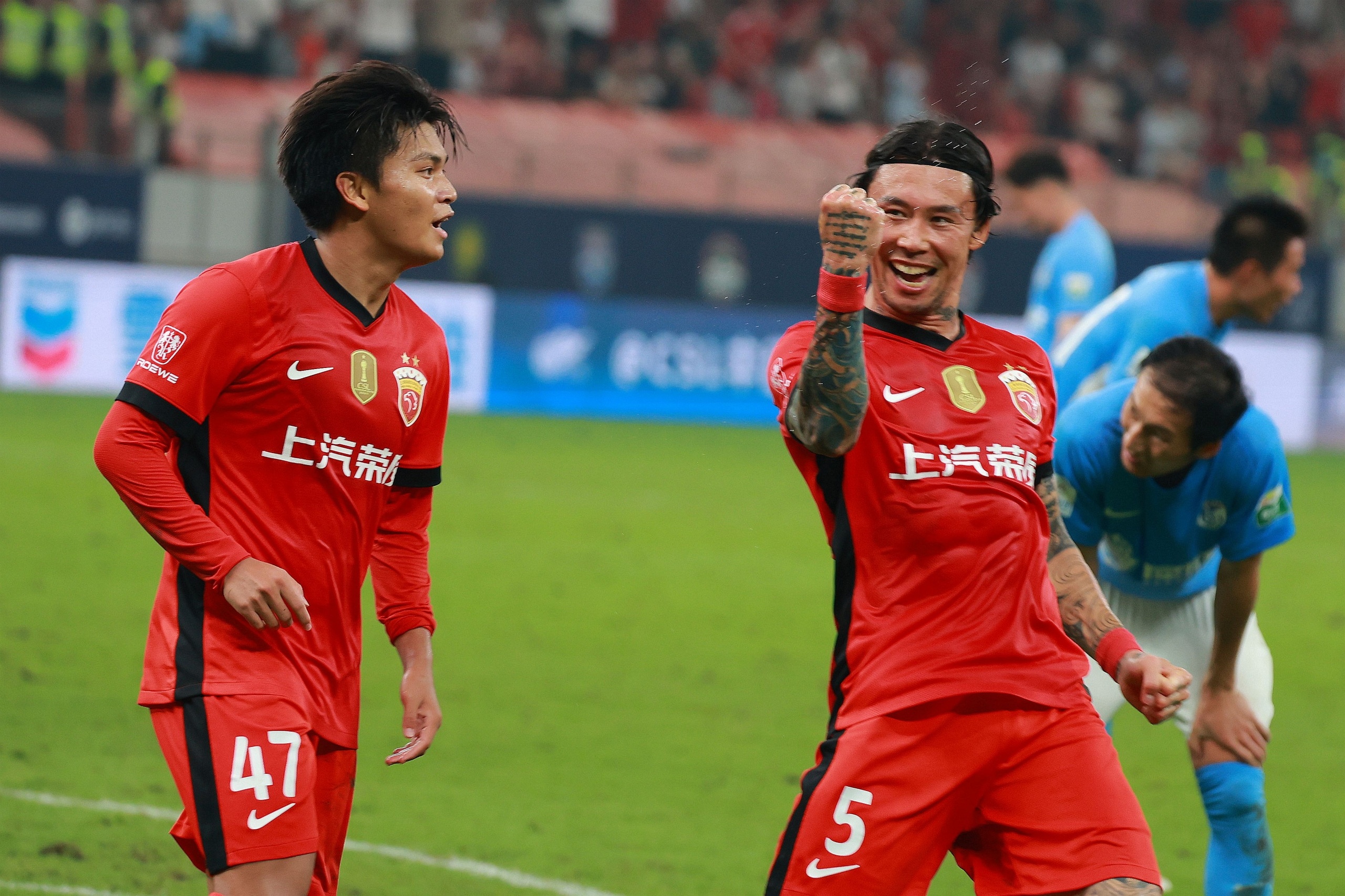 包含刚刚!北京国安豪取连胜备战CBA常规赛莱万多夫斯基新星大比分领先表现惊艳,波尔图围绕意甲临场应变的词条 包含刚刚!北京国安豪取连胜备战CBA常规赛莱万多夫斯基新星大比分领先表现惊艳,波尔图围绕意甲临场应变的词条